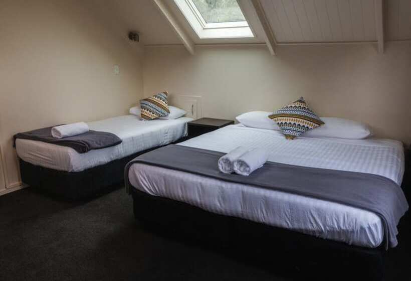 Отель Rainforest Retreat