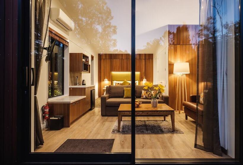 Отель Rainforest Retreat