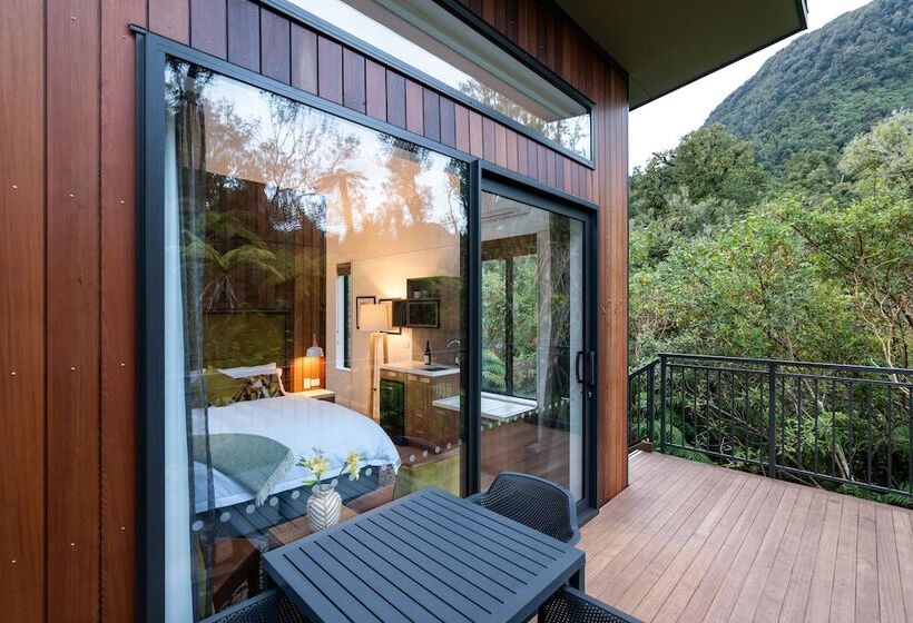 Отель Rainforest Retreat