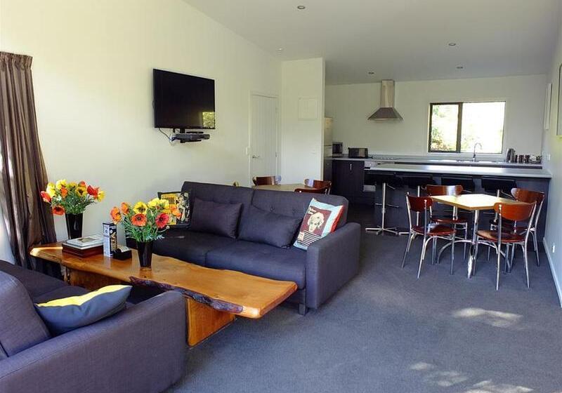 Отель Rainforest Retreat