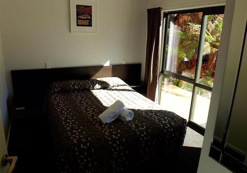 Отель Rainforest Retreat