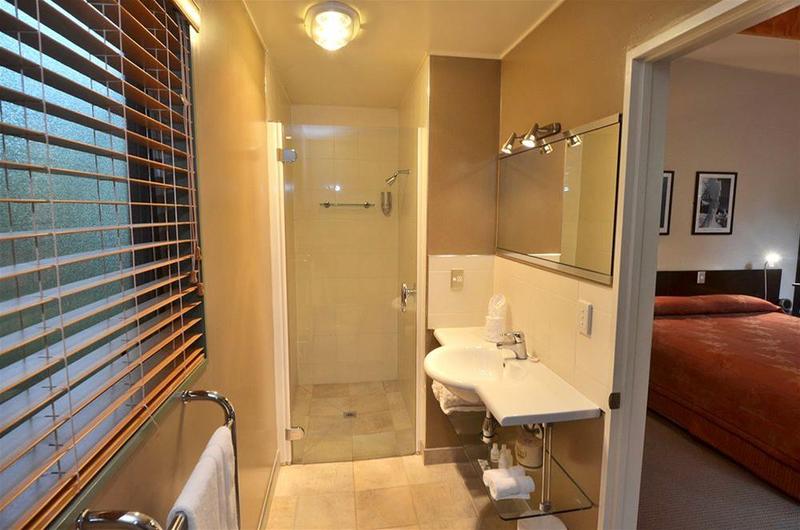 Отель Rainforest Retreat