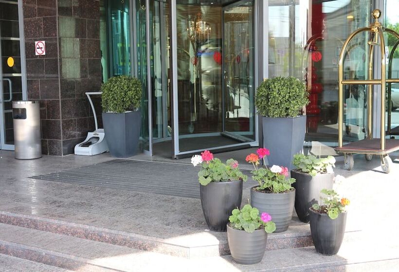 酒店 Ramada By Wyndham Kazan City Center