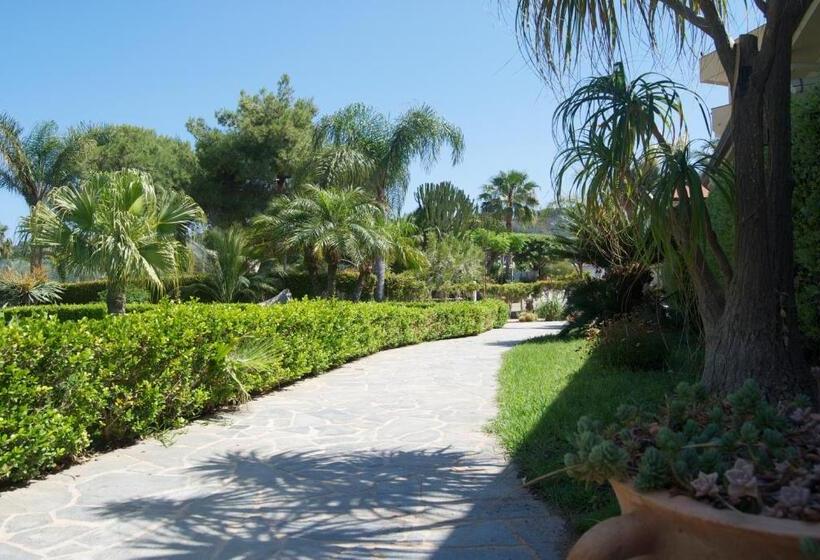 בית מלון כפרי Residence Sciaron