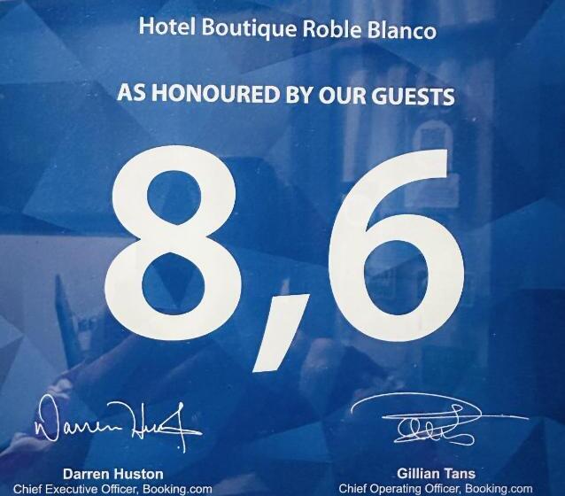 Hotel Roble Blanco