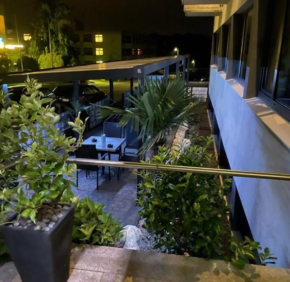 בית מלון כפרי Royal