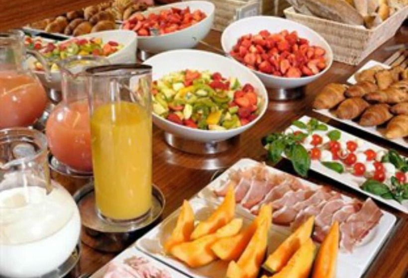 هتل روستایی Hanoi Crystal