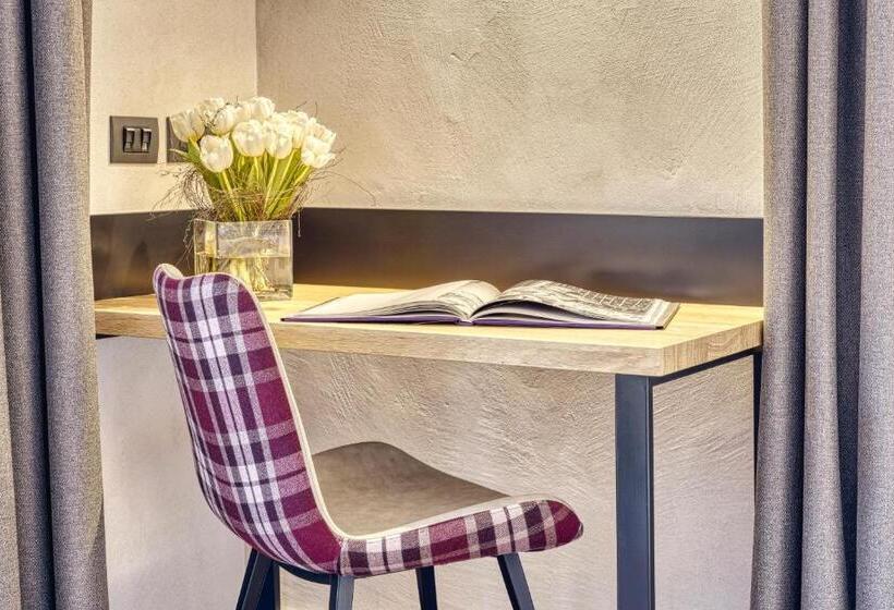 ホテル Sant Orso Mountain Lodge & Spa