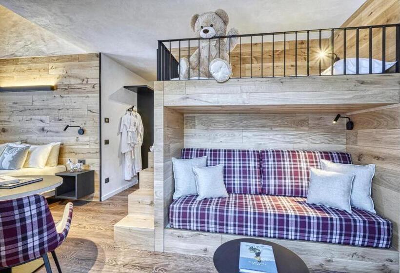 ホテル Sant Orso Mountain Lodge & Spa