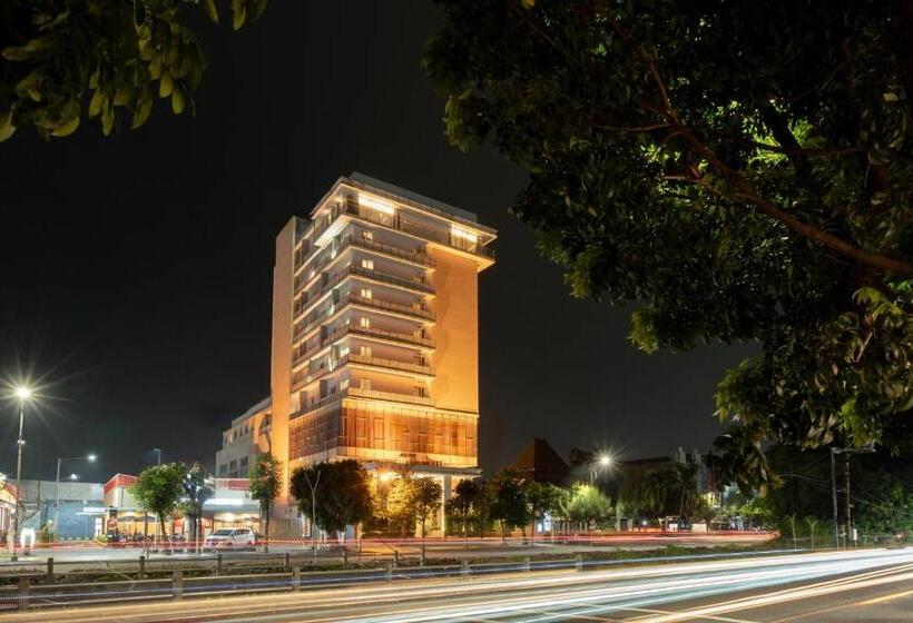 The Capital Hotel Surabaya