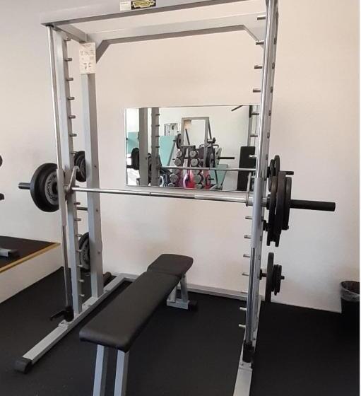 Sky High Hotel Airport 200 Meters From The Terminal