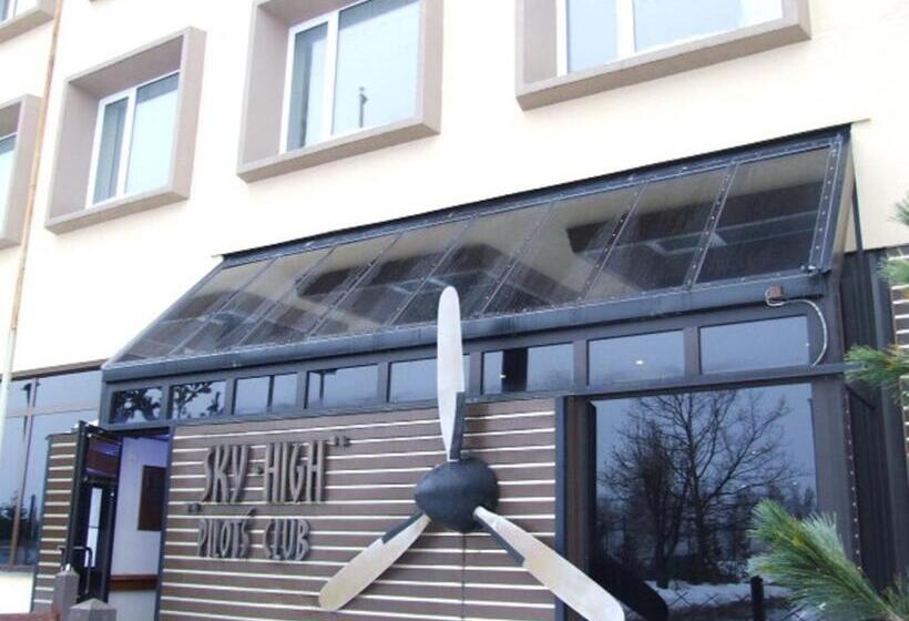 Sky High Hotel Airport 200 Meters From The Terminal