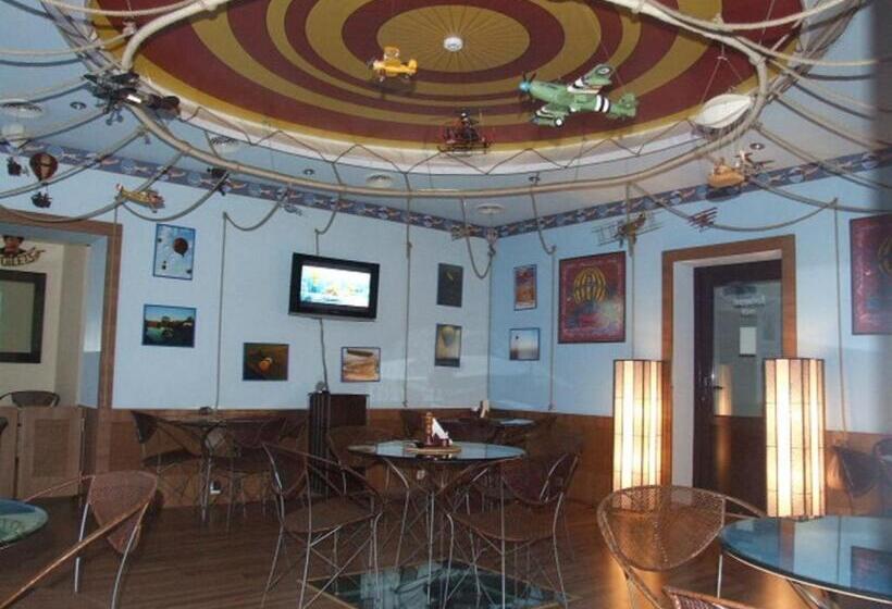 Sky High Hotel Airport 200 Meters From The Terminal