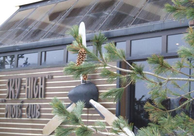 Sky High Hotel Airport 200 Meters From The Terminal