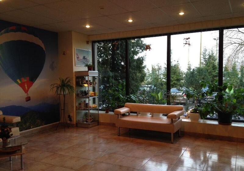 Sky High Hotel Airport 200 Meters From The Terminal