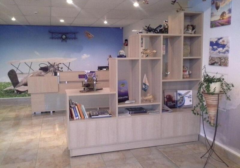 Sky High Hotel Airport 200 Meters From The Terminal