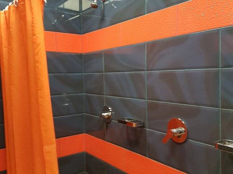 Sky High Hotel Airport 200 Meters From The Terminal