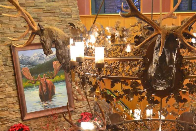 Summit Hotel At Big Sky Resort