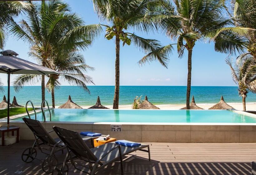 هتل The Cliff Resort & Residences