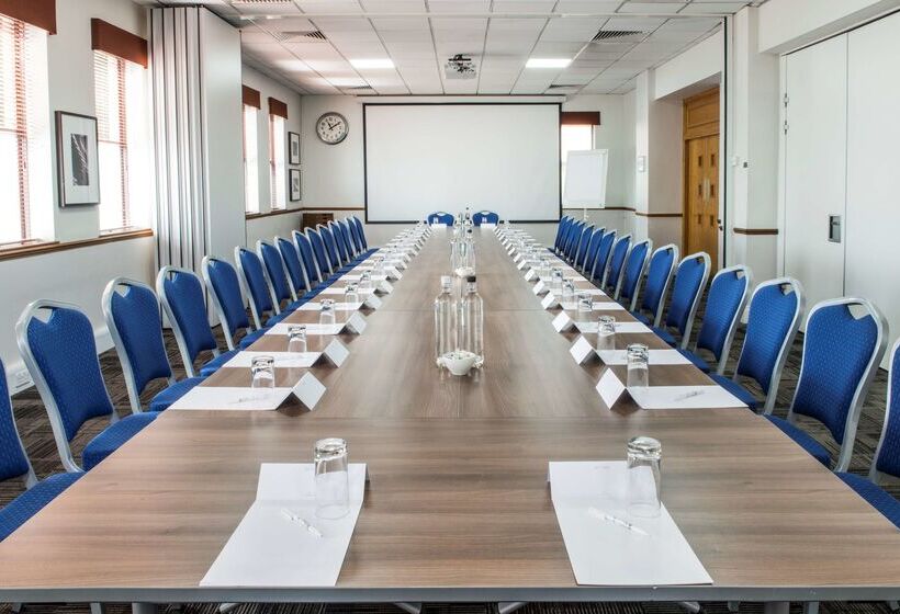 The Orchard Hotel & Restaurant