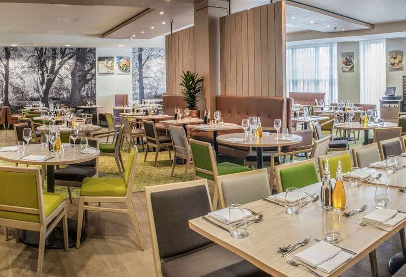 The Orchard Hotel & Restaurant