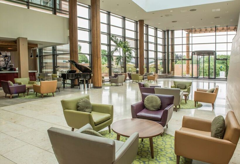 The Orchard Hotel & Restaurant