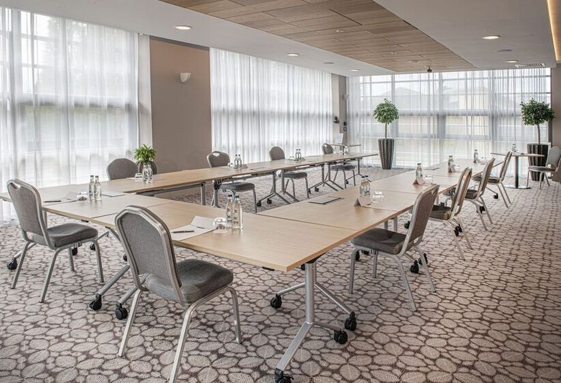 The Orchard Hotel & Restaurant