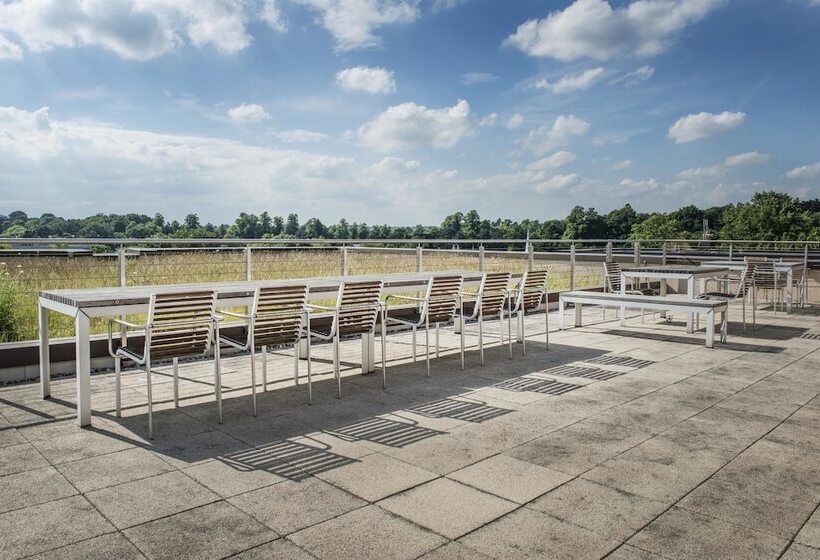 The Orchard Hotel & Restaurant