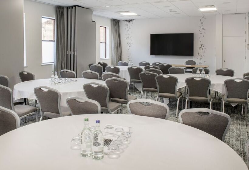 The Orchard Hotel & Restaurant