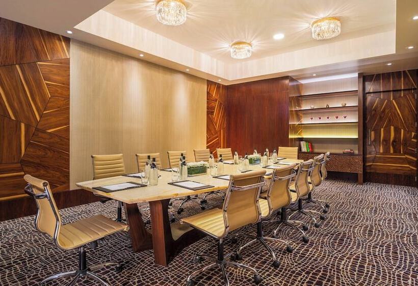 هتل The St. Regis Mumbai