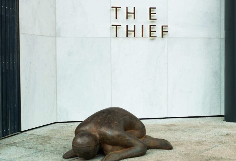 هتل The Thief