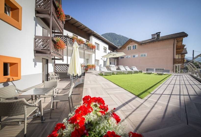 בית מלון כפרי Touring