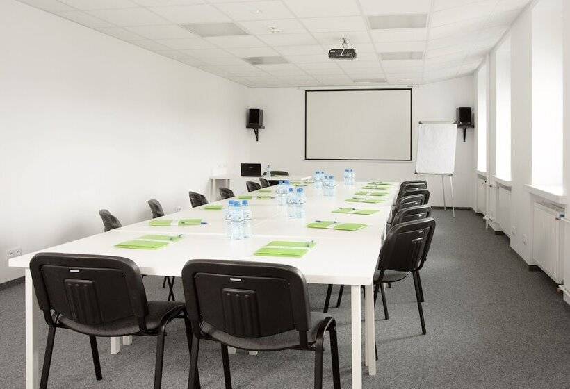 هتل Traffic Poznań Stare Miasto