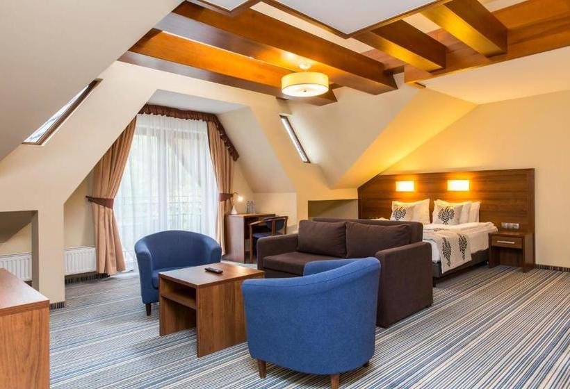 هتل Willa Pod Skocznią