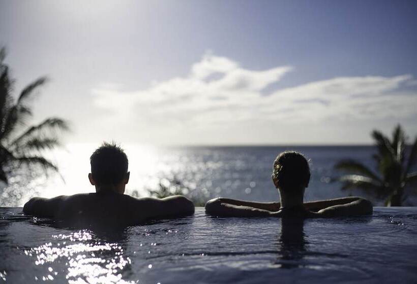 هتل Yasawa Island Resort