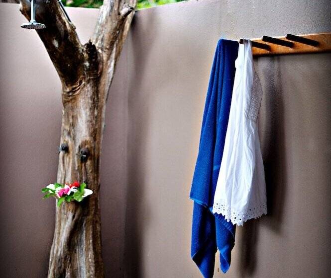 هتل Yasawa Island Resort