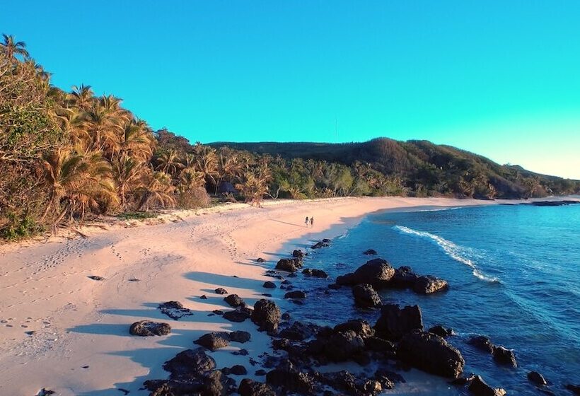 Отель Yasawa Island Resort
