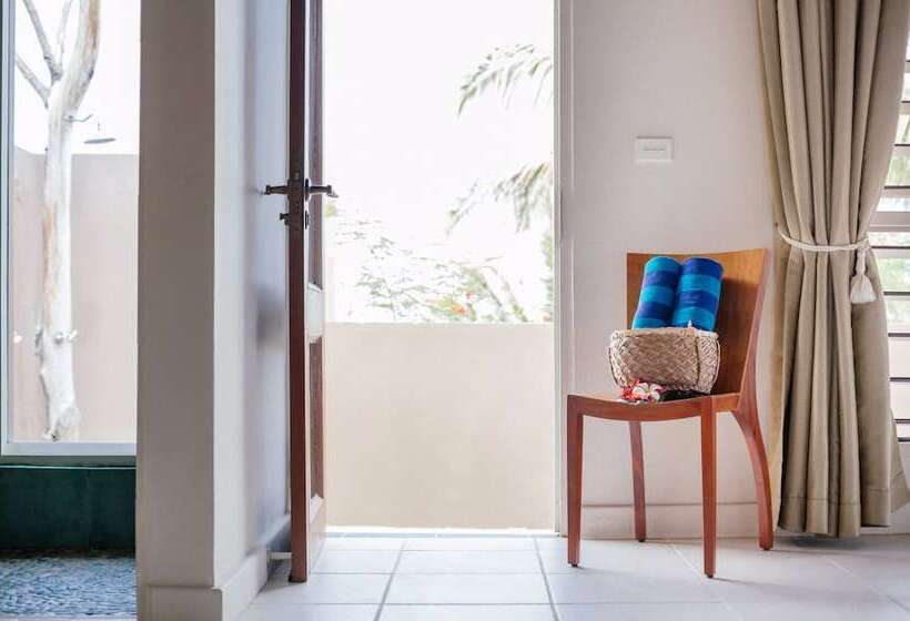 Отель Yasawa Island Resort