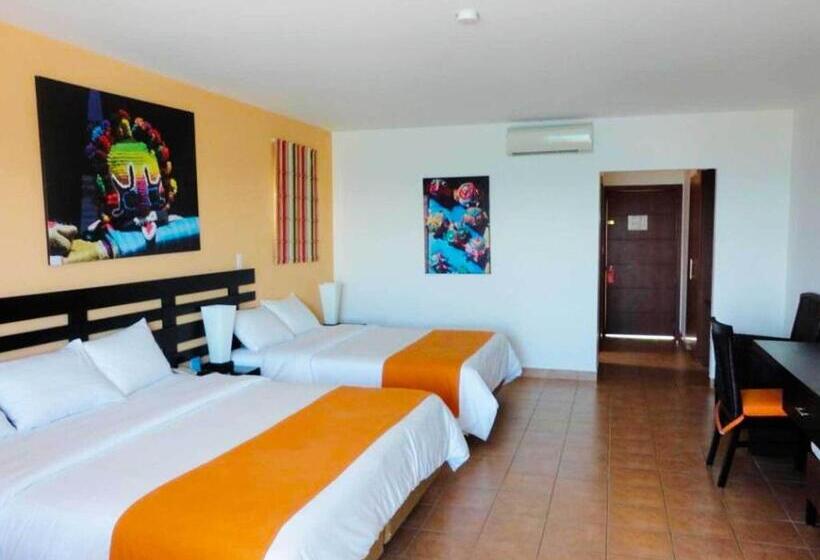 استراحتگاه Royal Decameron Mompiche   All Inclusive