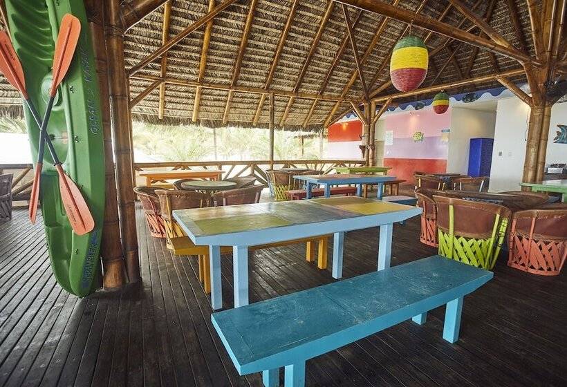 استراحتگاه Royal Decameron Mompiche   All Inclusive