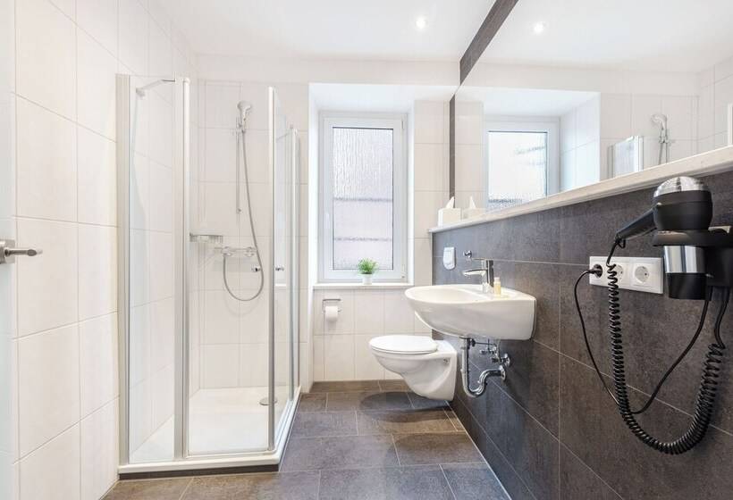 Schieners Hotel & Apfelhof Apartments