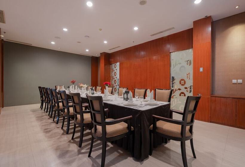 The Capital Hotel Surabaya