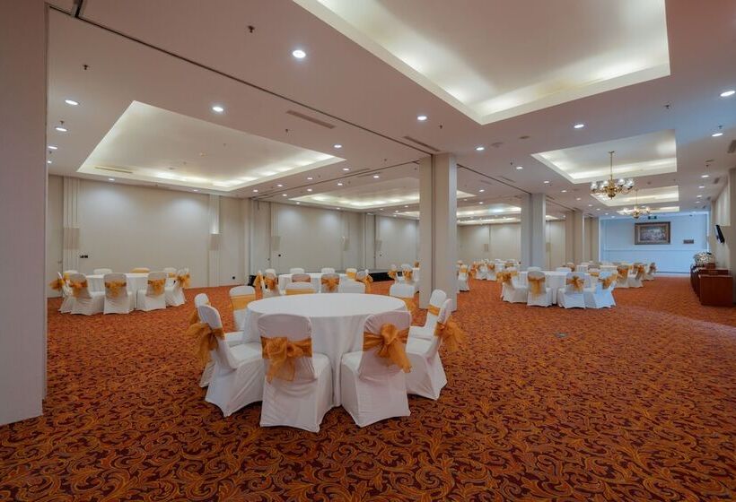 The Capital Hotel Surabaya