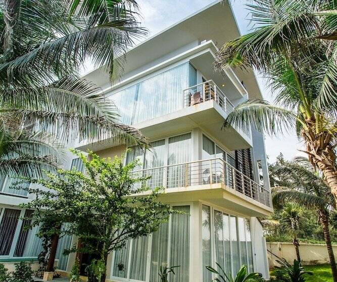 Villa Del Sol Beach Resort & Spa