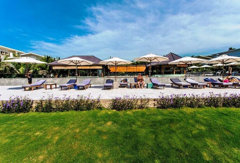 Villa Del Sol Beach Resort & Spa