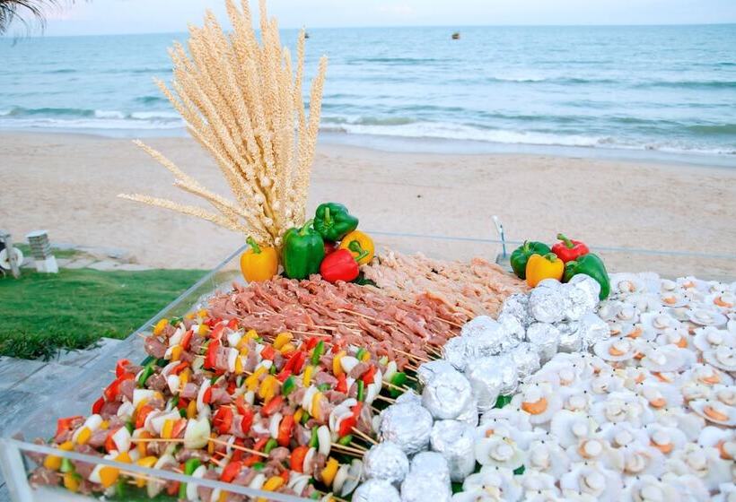 Villa Del Sol Beach Resort & Spa