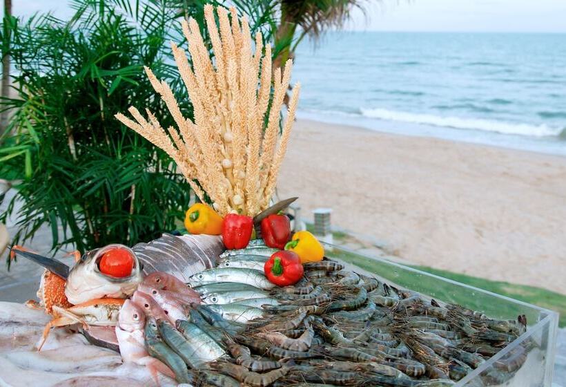 Villa Del Sol Beach Resort & Spa