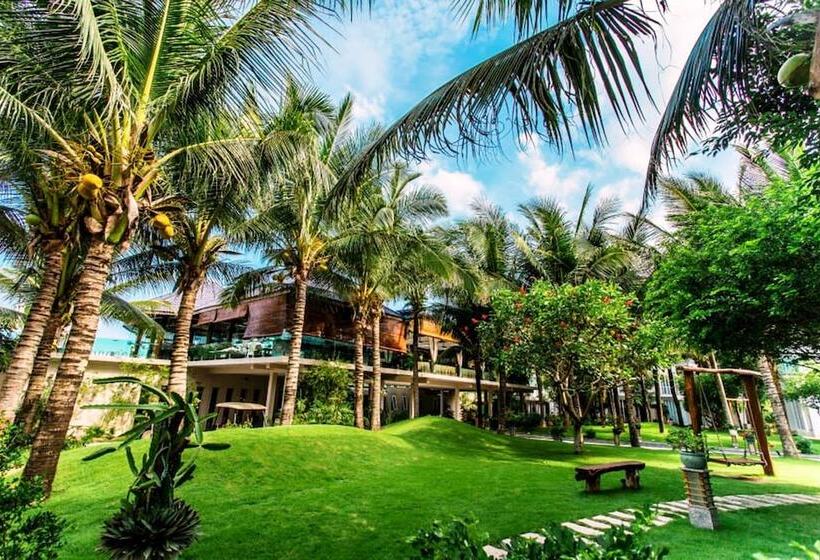 Villa Del Sol Beach Resort & Spa