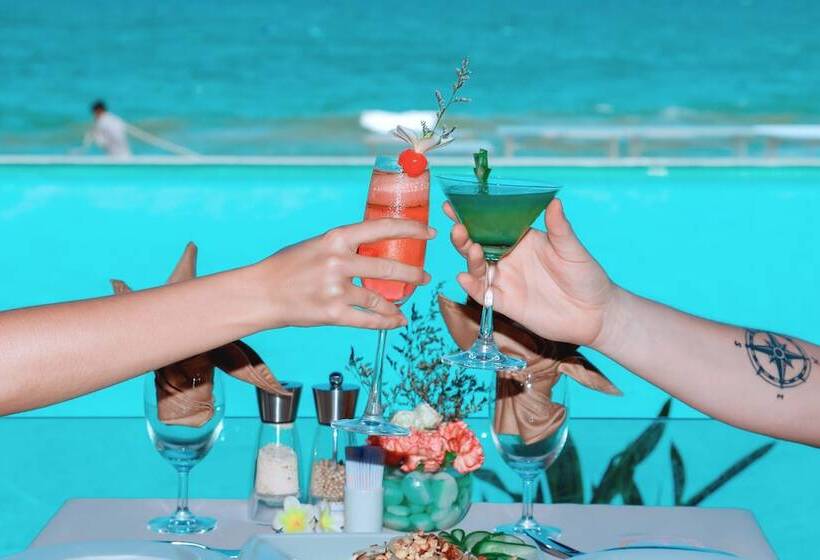 Villa Del Sol Beach Resort & Spa