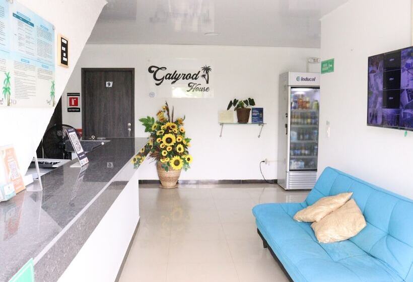 پانسیون Galyrod House